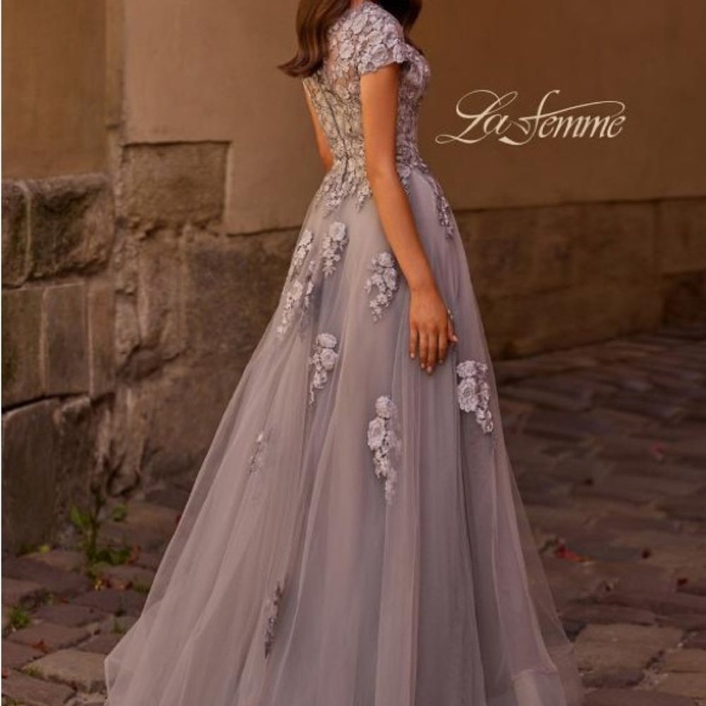 La Femme Plus Size Summer Grey Gown - Picture 5 of 6